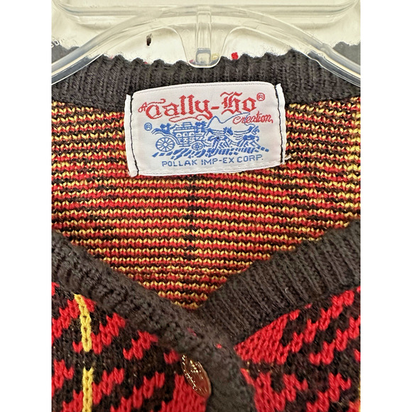 Tally Ho Women's Red Plaid Cardigan Sweater - Size Measured - Picture 8 of 8